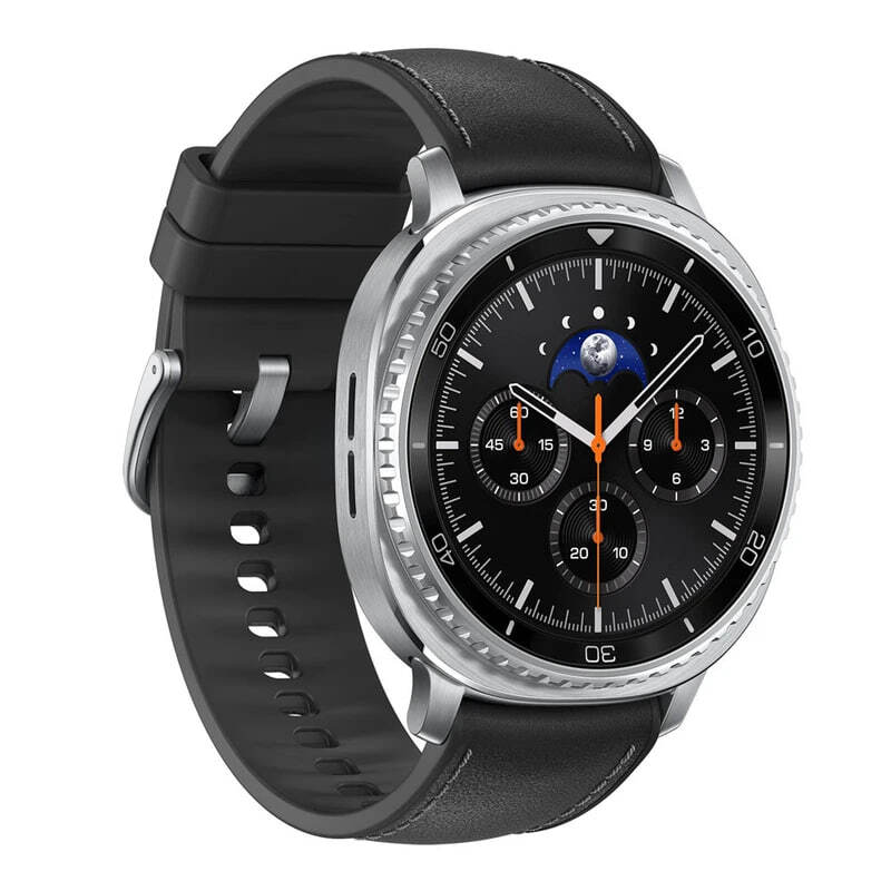 نمای سهرخ ساعت هوشمند سامسونگ Galaxy Watch8 Classic مشکی با قاب استیل ۴۶ میلیمتری