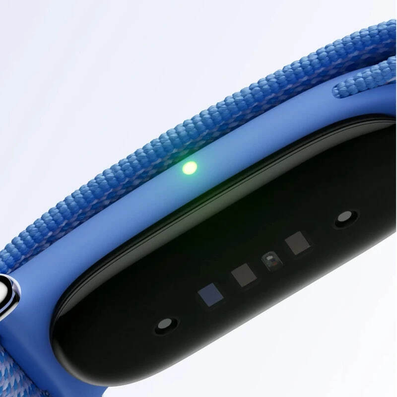  مچ بند هوشمند گوگل مدل Fitbit Air با بند پارچه‌ای نمای زیر 